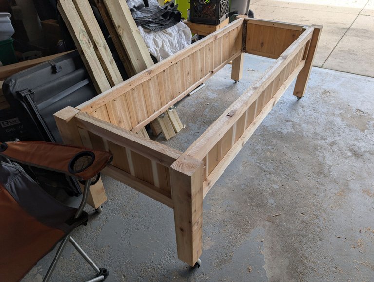 Building a Cedar Planter Box