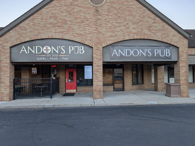 Andon's Pub: A Proper Chippie?