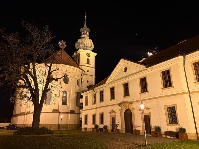 klášter.jpeg