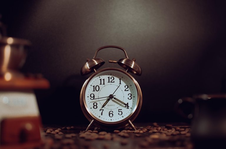 clock-8592484_1280.jpg
