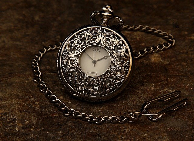 pocket-watch-560937_640.jpg