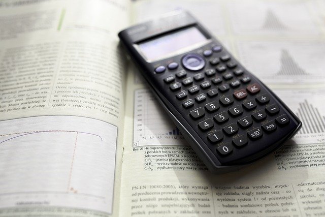 calculator-791831_640.jpg