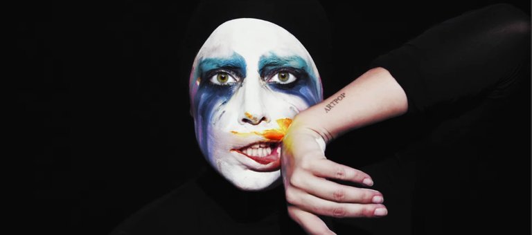 metalocus_lady-gaga_applause_05_1920.jpg