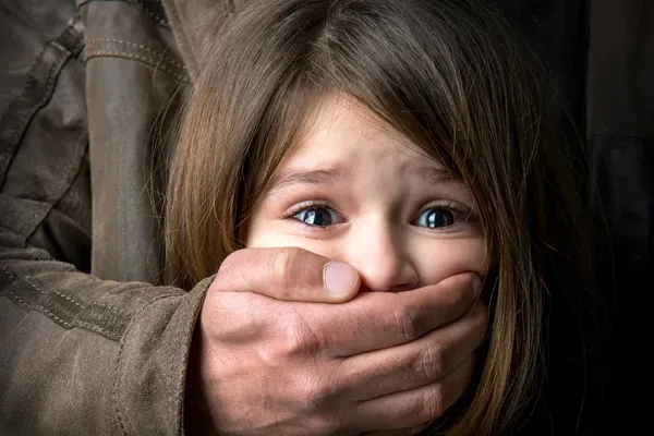 depositphotos_42835471-stock-photo-child-abuse.jpg