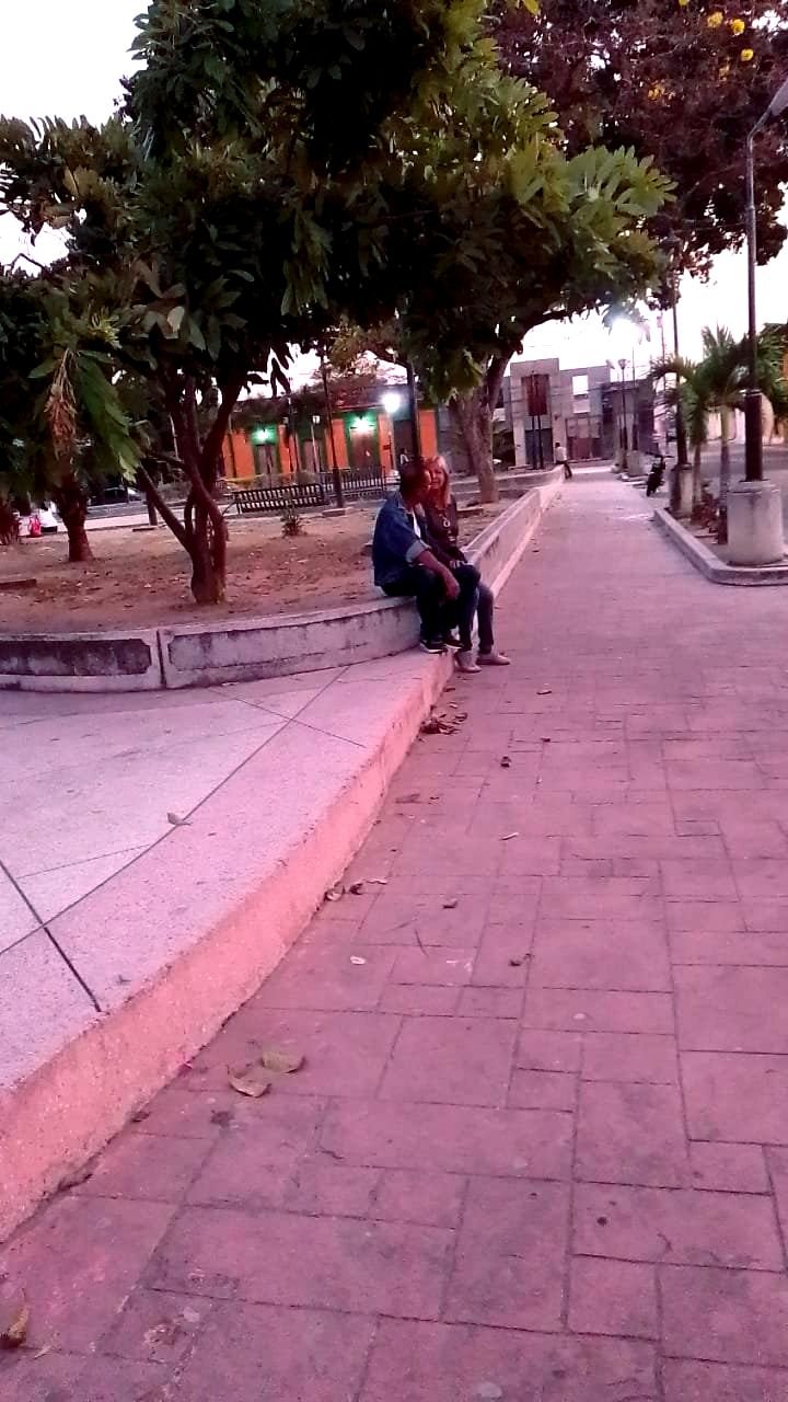 en la plaza.jpg
