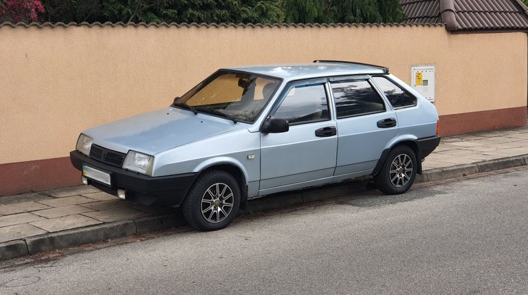 ladasamara1a.jpg