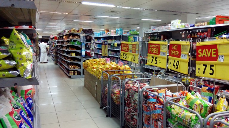 supermarket-435452.jpg
