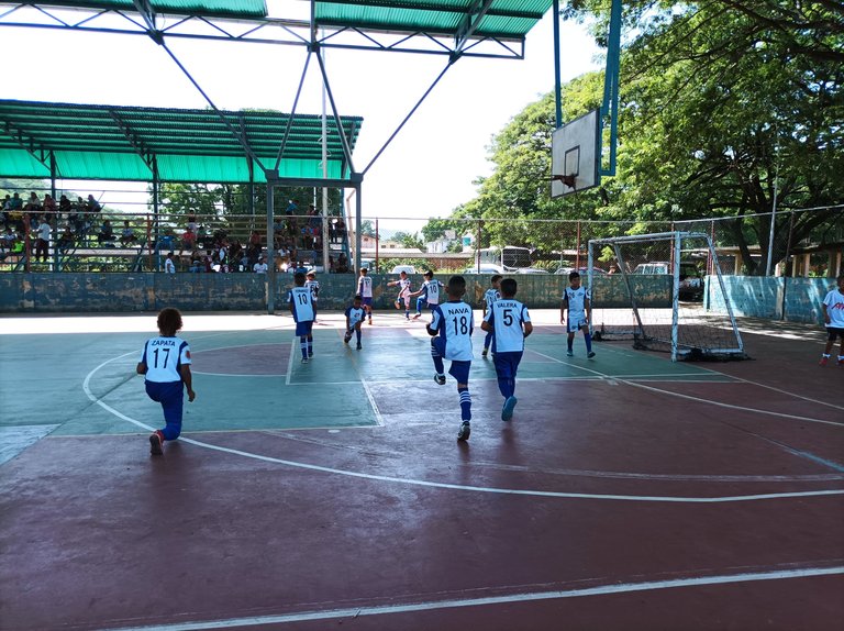 p03.jpg