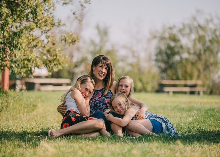 family-4447538_1280.jpg