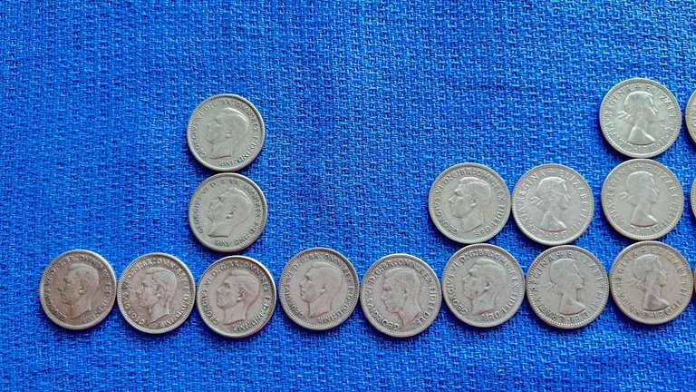 #2-1940-1942-1946-1948-1950-1952-1953-1954- AUSTRALIA SHILLING- BACK.JPG