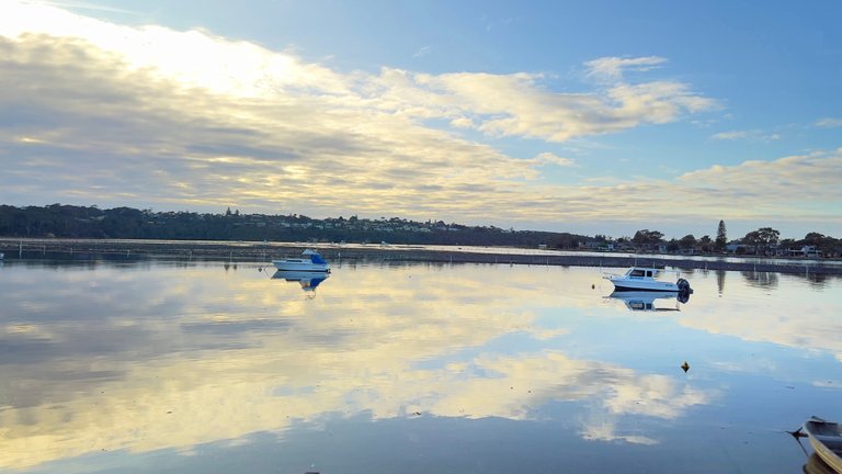 lake1.jpg