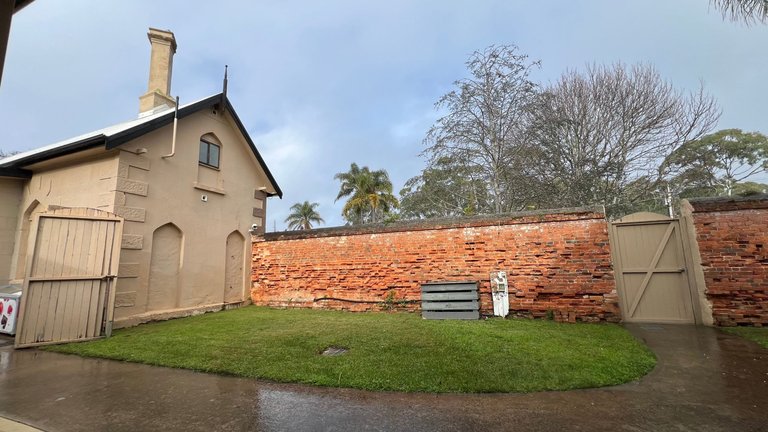 BACK COURTYARD 2.jpg
