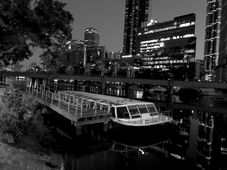 sunset river east boat-B&W.png