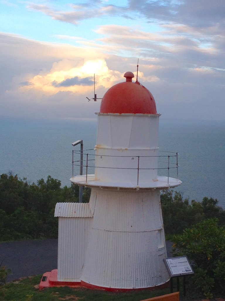 lighthouse3.JPG