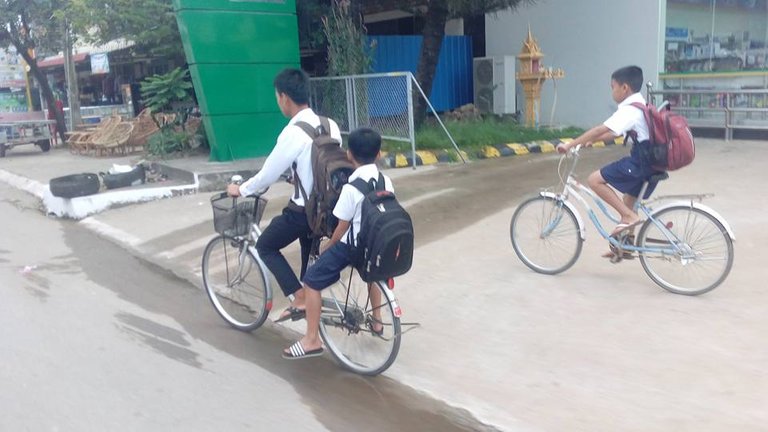 bike kids.jpg