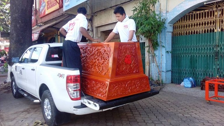 PPchinese coffin maker.jpg