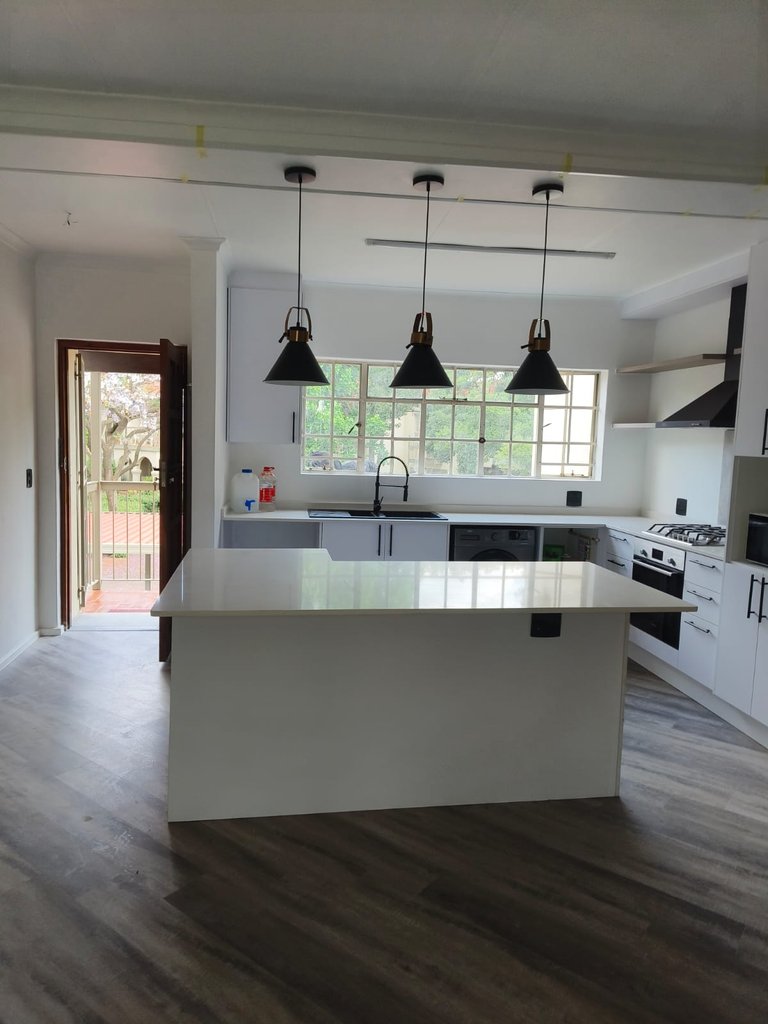 WhatsApp Image 2025-10-30 at 17.32.00 (1).jpeg