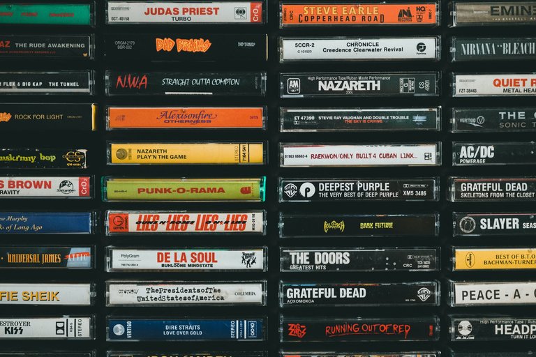 free-photo-of-retro-cassette-records-in-stacks.jpeg