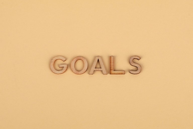 free-photo-of-the-word-goals-from-wooden-letters.jpeg
