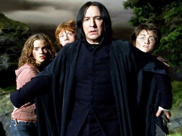 10-momentos-que-nos-hicieron-querer-a-Severus-Snape-1.jpg