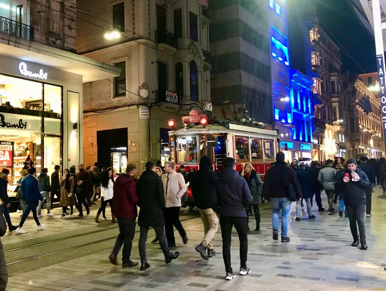 Istiklal Caddesi2.jpg