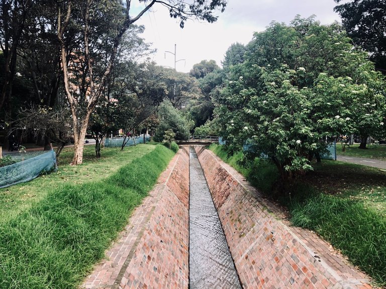 ParqueElVirrey_Bogota1.jpg