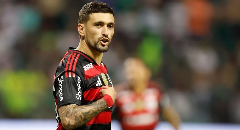 arrascaeta-vibra-com-gol-do-flamengo-sobre-o-palmeiras.jpg