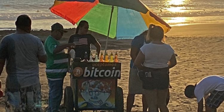 10. EL SALVADOR_BTC.jpg