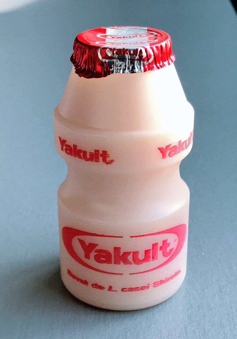 Yakult_drink.jpg