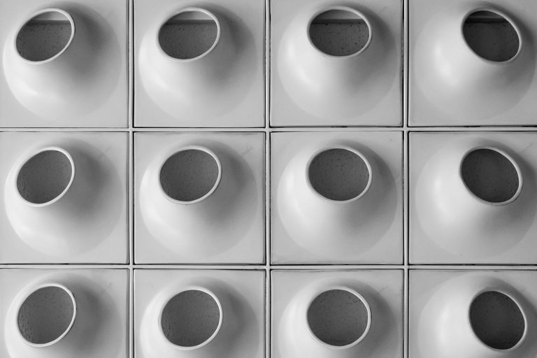 9-Minimal_ Black & White_Paulo Abrantes-16.jpg