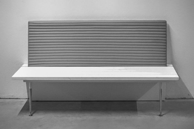 7-Minimal_ Black & White_Paulo Abrantes-17.jpg