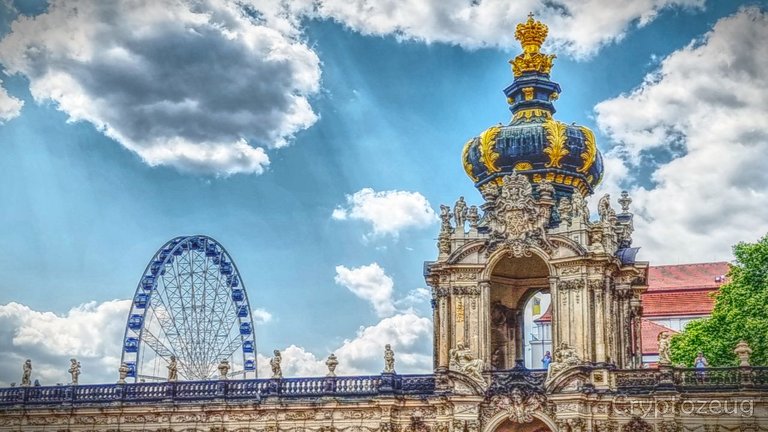 Crown gate of the Dresden Zwinger, Ferris wheel in the background