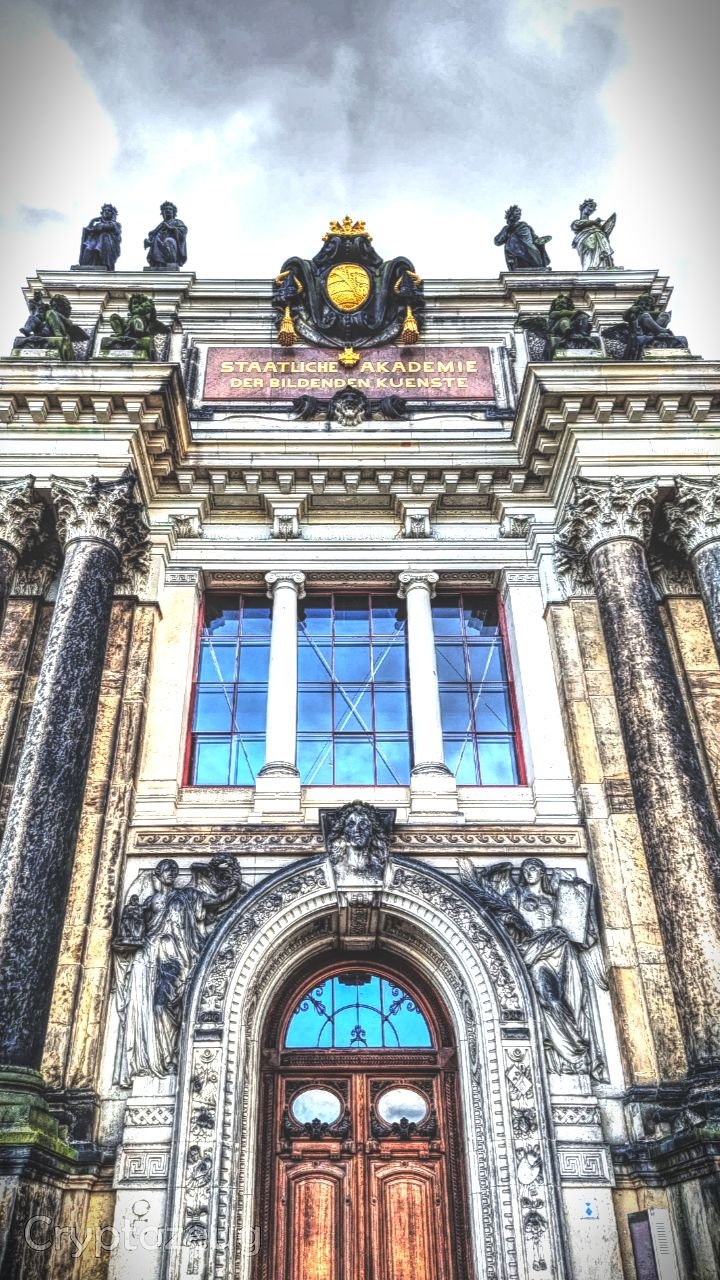 Dresden University of Fine Arts