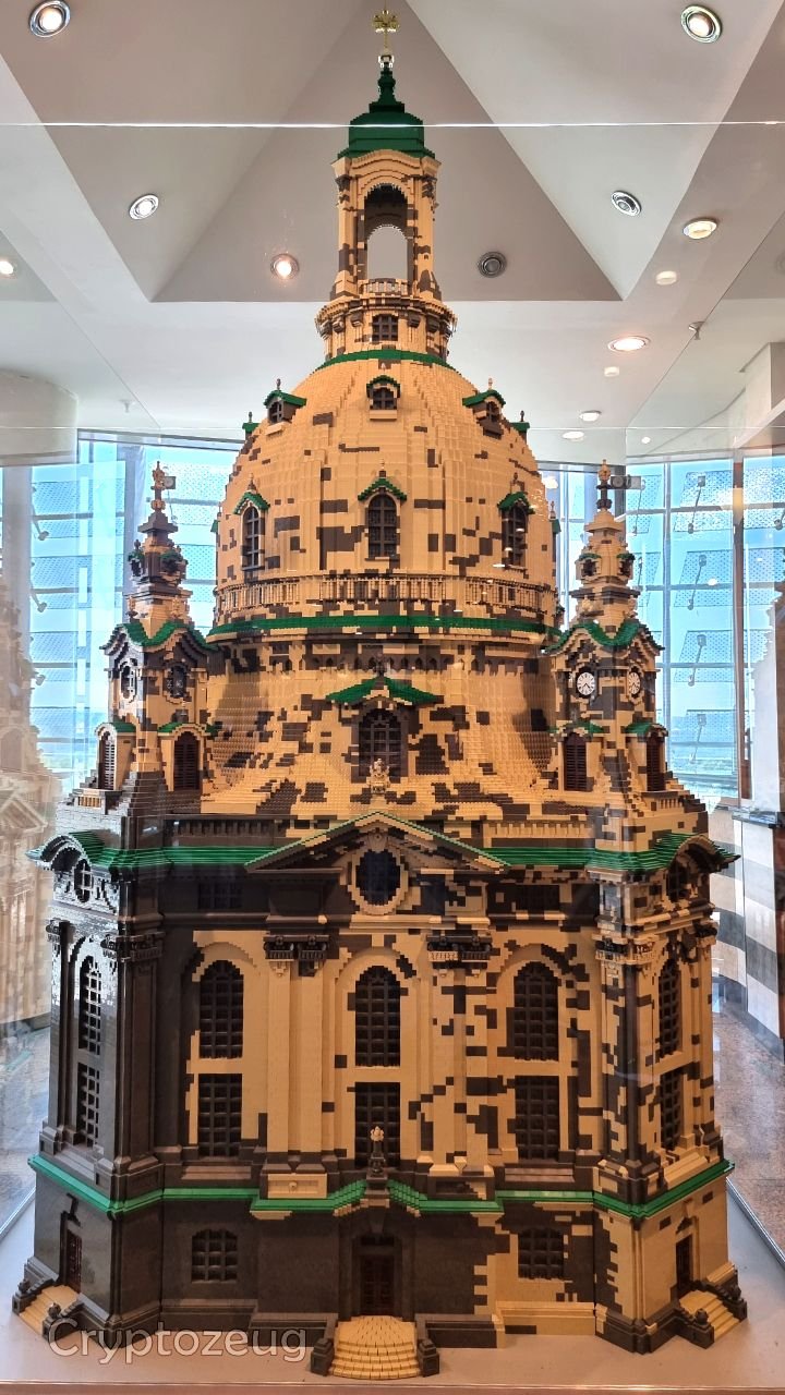 Model of the Frauenkirche made of LEGO