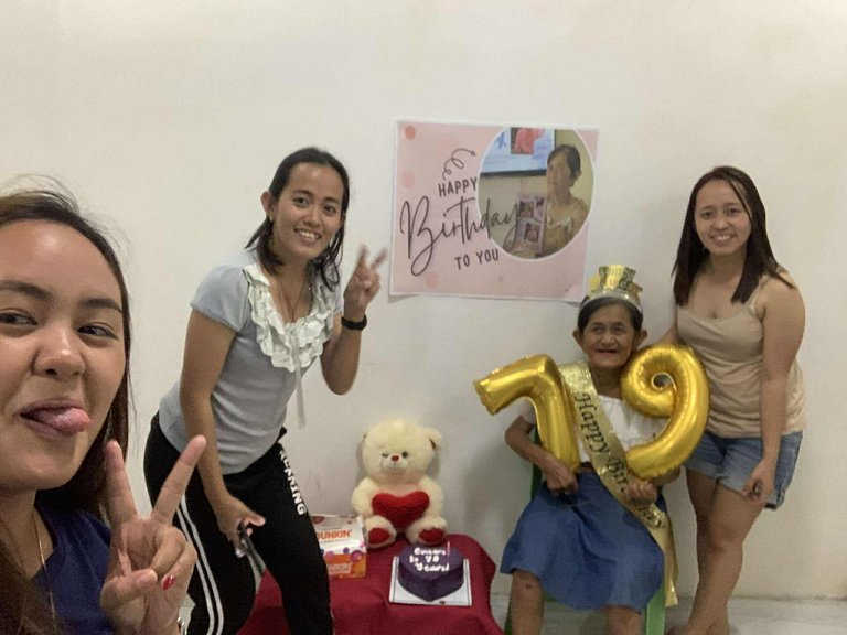 GROUPIE.jpeg