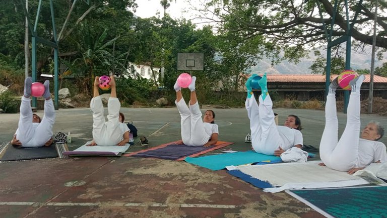 yoga 3cuerpo.jpg