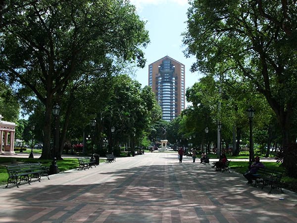 Plaza bolivar.JPG