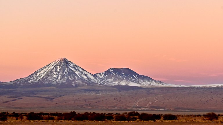 golden hour licancabur.jpg