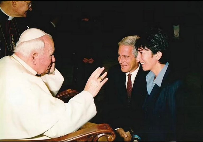 Pope with Jeffrey Epstein and Ghislaine Maxwell.jpeg