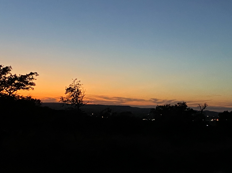 Kingsland at dusk.PNG