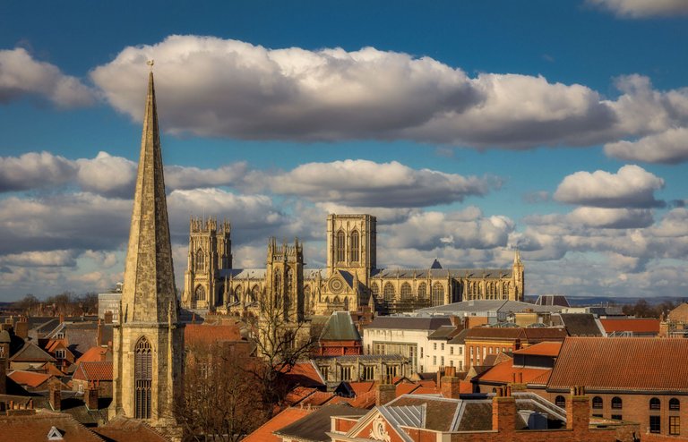 cliffords tower - view.jpg