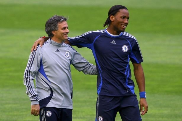 0_Drogba-and-Mourinho.jpg