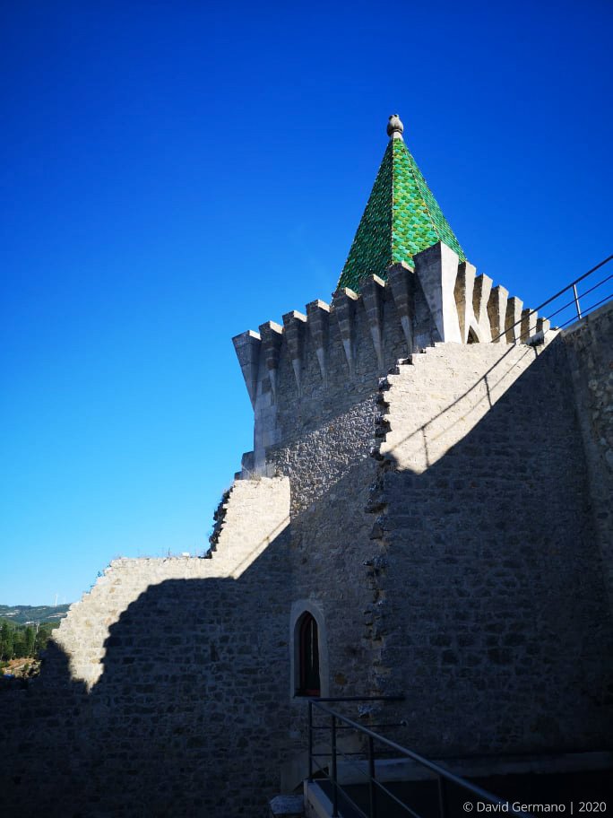 Castelo Porto de Mós 3.jpg