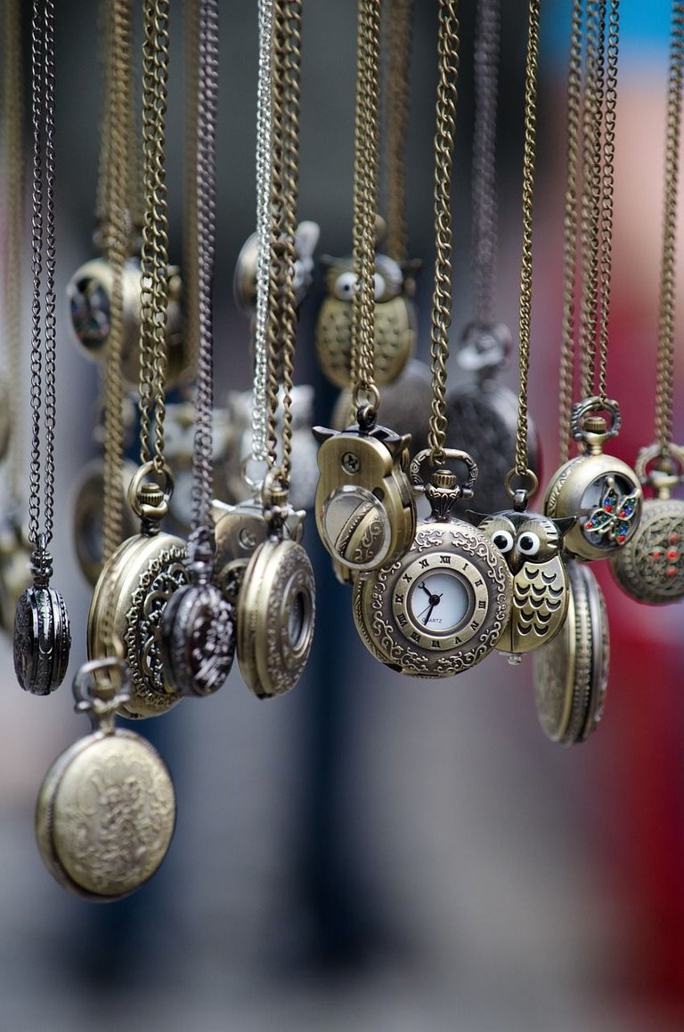 pocket-watches-436567_1280.jpg