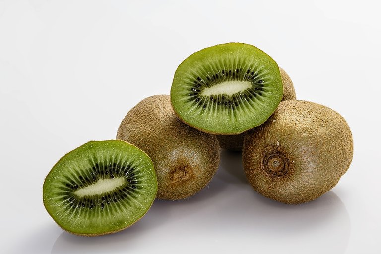 kiwifruit-400143_1280.jpg