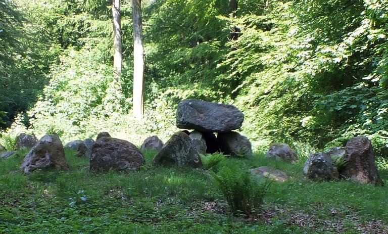 0171-StoneCircle3.jpg