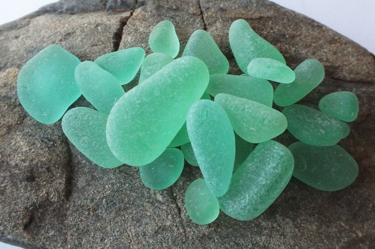 0162TealSeaglass.jpg