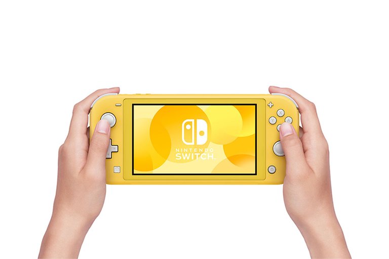 Switch_Light_Yellow_hands_resize.jpg