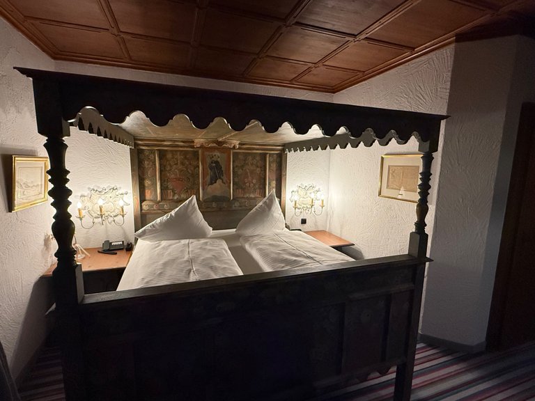 The Historic Four-Poster Bed IMG_5476.jpeg