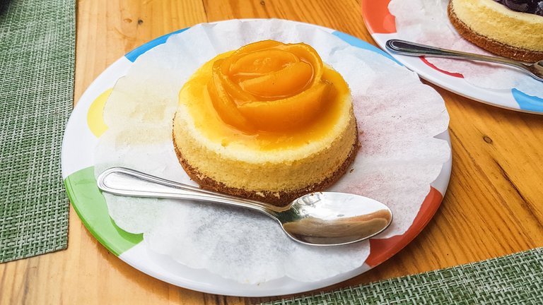 Mango Cheesecake